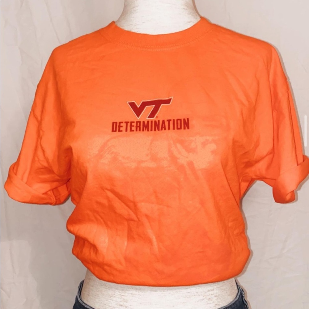 Virginia Tech T-shirt size Large ( will fit s-m oversized )